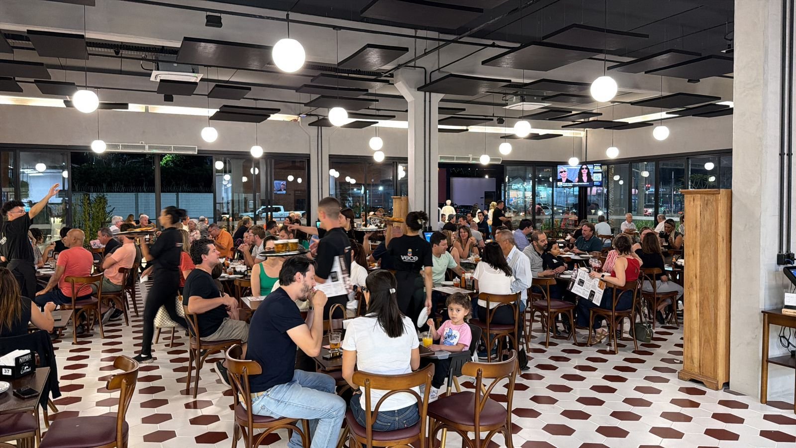 Bar Coronel promove Grito da Copa com feijoada e música ao vivo em São José
