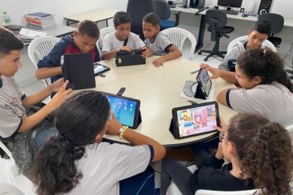 Projeto gratuito da Associação Ágape oferece apoio pedagógico para crianças e adolescentes