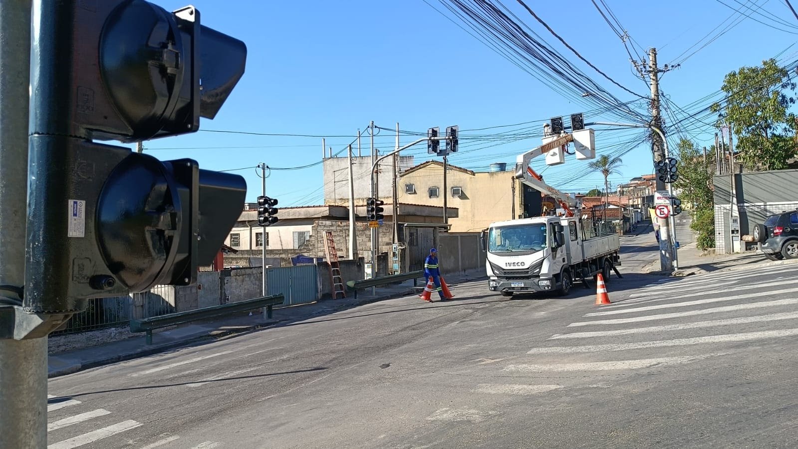 Prefeitura conclui melhoria viária em cruzamento da região norte