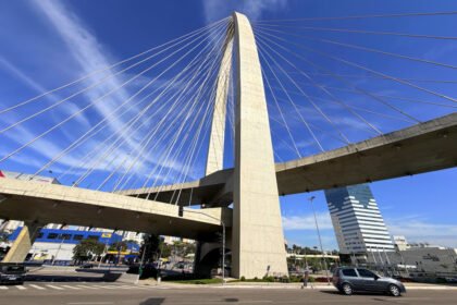 Ponte Estaiada recebe última etapa de inspeção de cabos