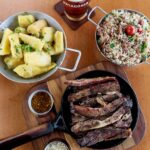 Ponto da Parrilla celebra dois anos com festival de churrasco, open bar e shows em São José